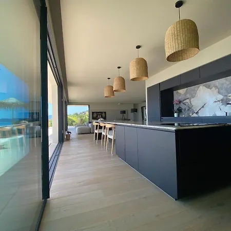 Beautiful Villa With Incredible Sea View Nyaraló *